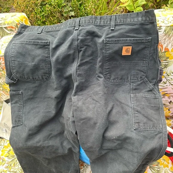 Black Carhartt Cargo Pants - Picture 6 of 7